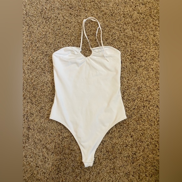 Aritzia Babaton cross cross contour thong bodysuit - Picture 3 of 3